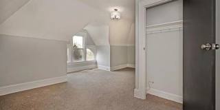 5 bedroom home in the Upper Hill District Gallery 27