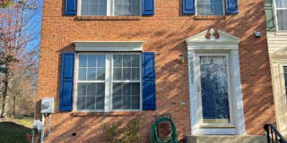 Spacious Family Three Bedroom Townhouse in Damascus! Pets Welcomed  Parking Included! Gallery 1