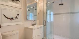 Available NOW! Fully Furnished 4 Bedroom 2 Bath Beautiful Home in Denver! Gallery 18