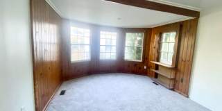 804 Maple Street Gallery 5