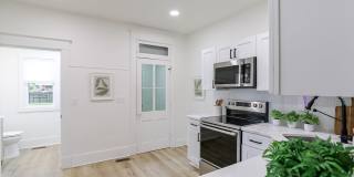 910 Sanders Street Gallery 21
