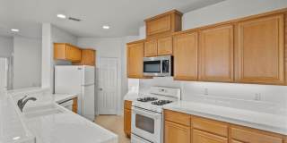 24320 Lorenzo Lane - 1 Gallery 7
