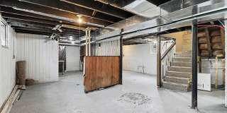 2733 Elmhurst Street Gallery 13