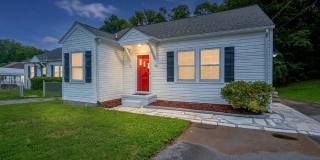 Cozy 2BD/2BTH in South Knoxville Gallery 3
