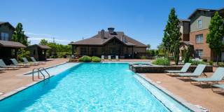 Hall Creek at Arlington Apartment Gallery 13