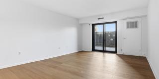 200 N PICKETT Gallery 14