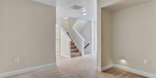 5053 DONOVAN Drive Gallery 24