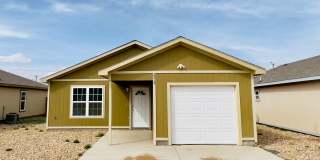 Cozy 3-Bedroom, 2-Bathroom Home with 1-Car Garage in Northeast Lubbock Gallery 1