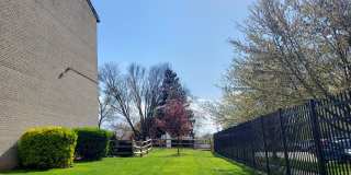Hewitt Gardens Gallery 68