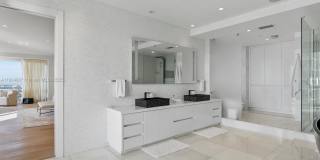 1425 Brickell Ave Gallery 34