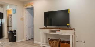 5121 Tipton Street Gallery 4