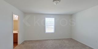 924 Sanford Lane Gallery 18