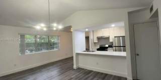 15330 SW 106th Ter Gallery 1