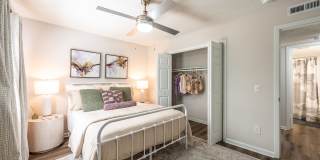 The Artisan Luxury Apartment Gallery 10