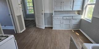 Upper 2 bedroom unit Gallery 1