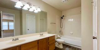 Bright and Inviting 2-Story home, conveniently located near to Randolph AFB and SAMMC! Gallery 26