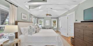 221 13TH AVENUE NE Gallery 24