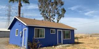 Two Bedroom Country Cottage Available in Tracy! Gallery 1