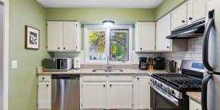 2738 Chertsey Dr, "furnished 4 Br Home" Gallery 8