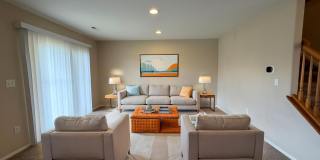 LEASING SPECIAL! Bright Open-Concept Condo with 1-Car Garage in Prime Commuter Location Gallery 12