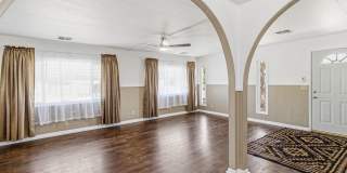 Spacious 2 Bed, 2 Bath Retreat in Charming Boulder City! Gallery 1