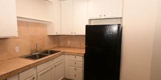 2 Bedroom Apartment - NO PETS - 2334 Lamb Blvd Gallery 10