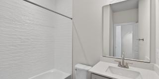 2507 LIGHT Street Gallery 9