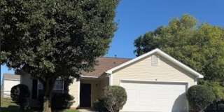 3 BR/2BA | Newly Renovated Single Family Home | Fenced backyard| Community pool! Gallery 1