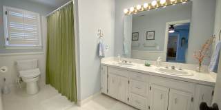 Beautifully FURNISHED Off Season 3bd/2.5 BA Single Family Home Gallery 21