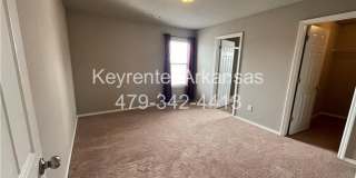 Spacious 3-Bedroom Springdale Home with Fenced Yard Gallery 10