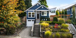 Beautifully Remodeled 2 Bedroom 1907 Home in Desirable Loyal Heights Gallery 1