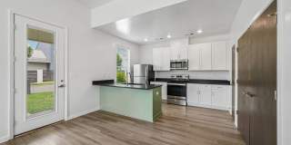 Cottage Court Gallery 64