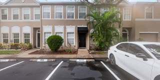 TAMPA TOWNHOME IN GATED COMMUNITY! Gallery 1