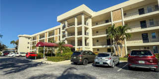 7461 W COUNTRY CLUB DRIVE N Gallery 1