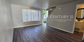 2 Bed, 1.5 Bath Town Home North Medford Gallery 1
