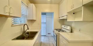 Bright & Spacious Unit in the Heart of Burbank – Utilities Included! Gallery 4