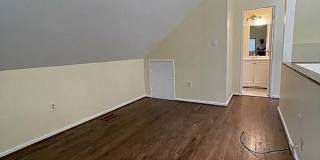 1661 CEDAR HOLLOW Way Gallery 8