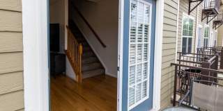 Downtown 3 Bedroom Townhome with 2 Car Garage Gallery 24