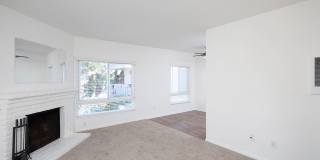 Large Upstairs Unit w/ a Fireplace Large Upstairs Unit w/ a Fireplace Gallery 1