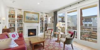 Boutique Bainbridge Condominium Gallery 1