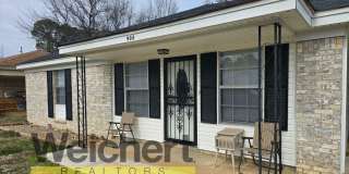 3 Bed 1 bath home with a fenced in yard in Paragould Gallery 1