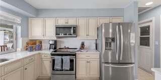 5240 SW 2nd Place Gallery 10