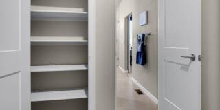 Furnished 3 Bed/Office Luxury Model Home on Westside Gallery 33