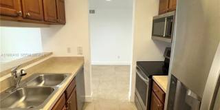 733 Riverside Dr Gallery 8