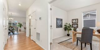 6818 Gateway Crossing Street Gallery 6