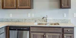 Fairview Station Charmer!  Perfectly comfortable 4/2.5 family home close to Westwood Elementary. Gallery 10