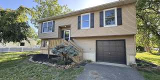 200 ALGONQUIN Trail Gallery 1