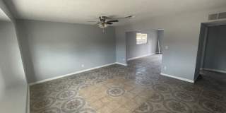 4102 W Rose Ln Gallery 3