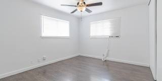 221 E Craig Pl Gallery 14