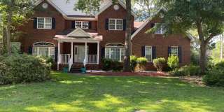 Beautiful Brick Home for Rent – Spacious, Bright  Welcoming Gallery 1